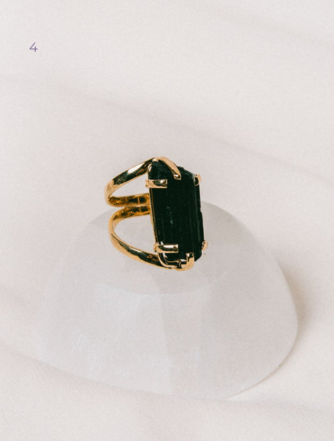 LÉA Gold Ring • Black Tourmaline
