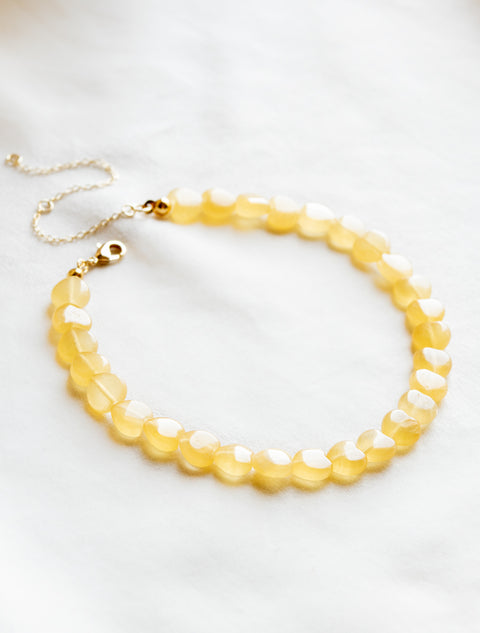 collier perles coeur de calcite jaune pierre naturelle 