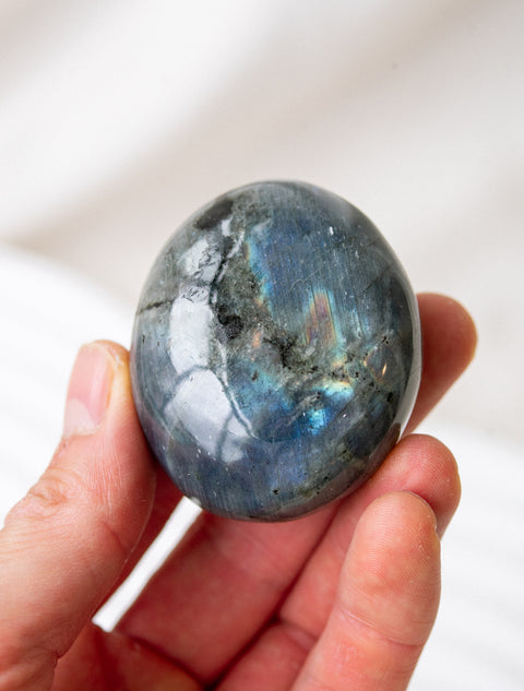 Galet de Labradorite 120g